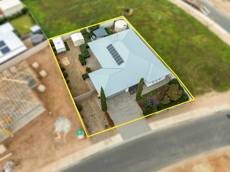 Photo - 26 Sanders Street, Moonta Bay SA 5558 - Image 4