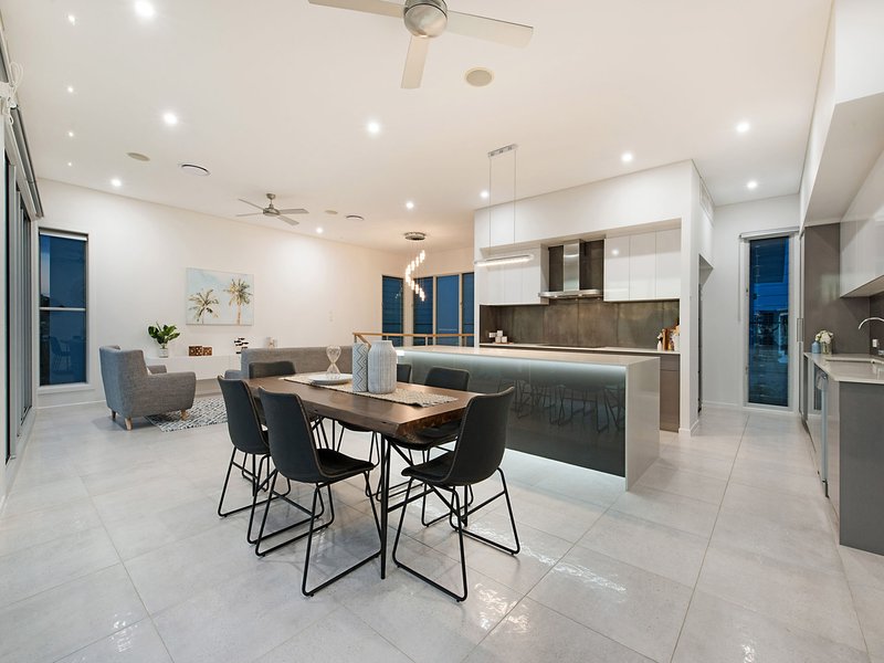 Photo - 26 Savannah Esplanade, Maroochydore QLD 4558 - Image 2