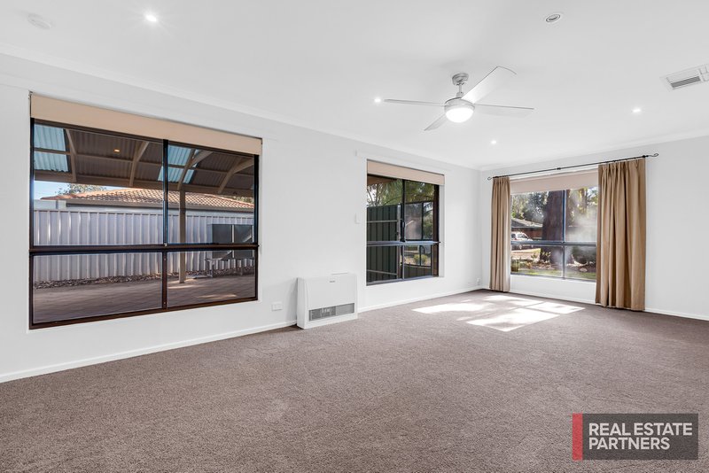 Photo - 26 Saywell Crescent, Salisbury North SA 5108 - Image 4