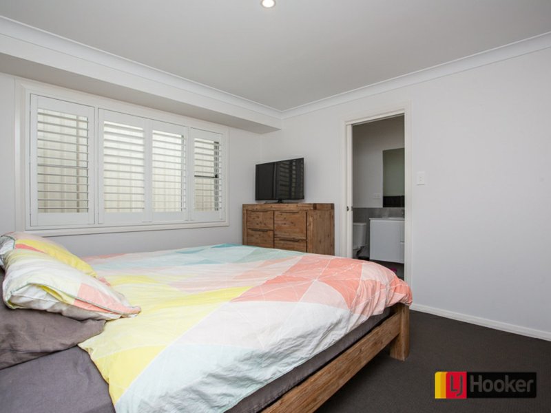 Photo - 2/6 Scarborough Close, North Tamworth NSW 2340 - Image 8