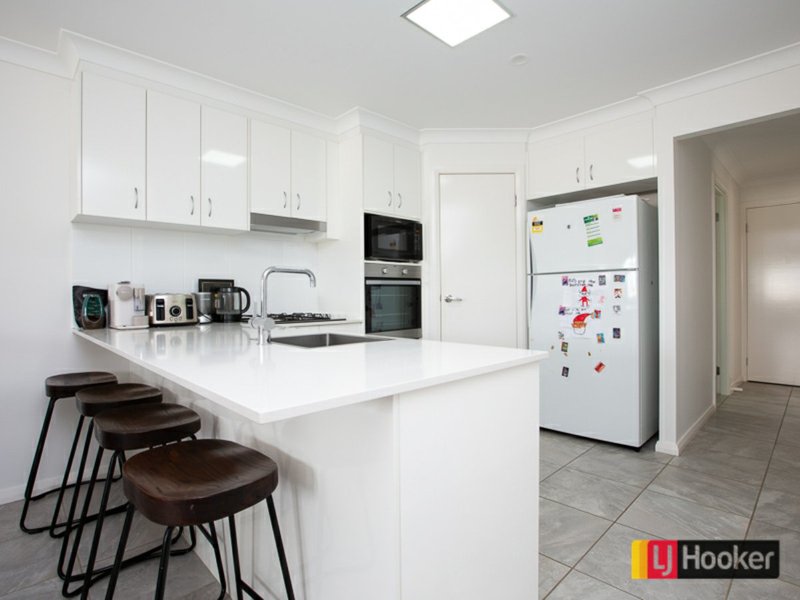 Photo - 2/6 Scarborough Close, North Tamworth NSW 2340 - Image 11