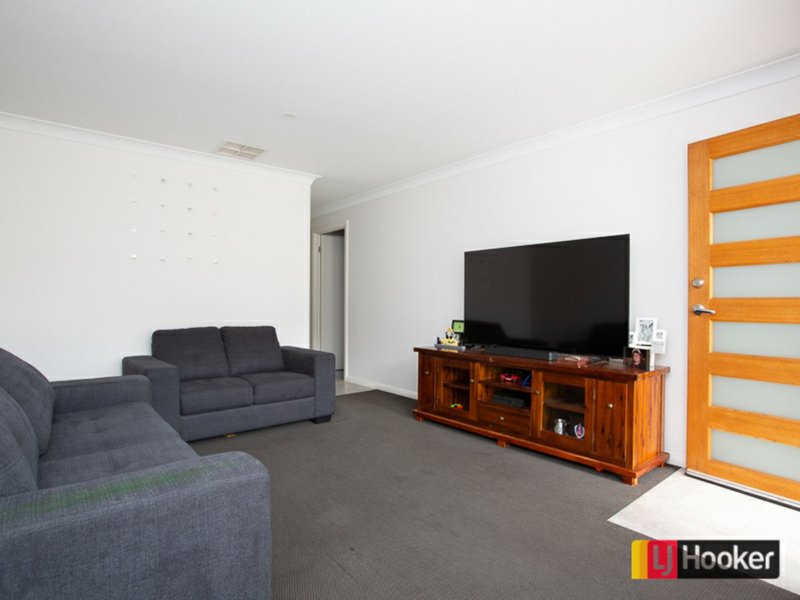 Photo - 2/6 Scarborough Close, North Tamworth NSW 2340 - Image 13