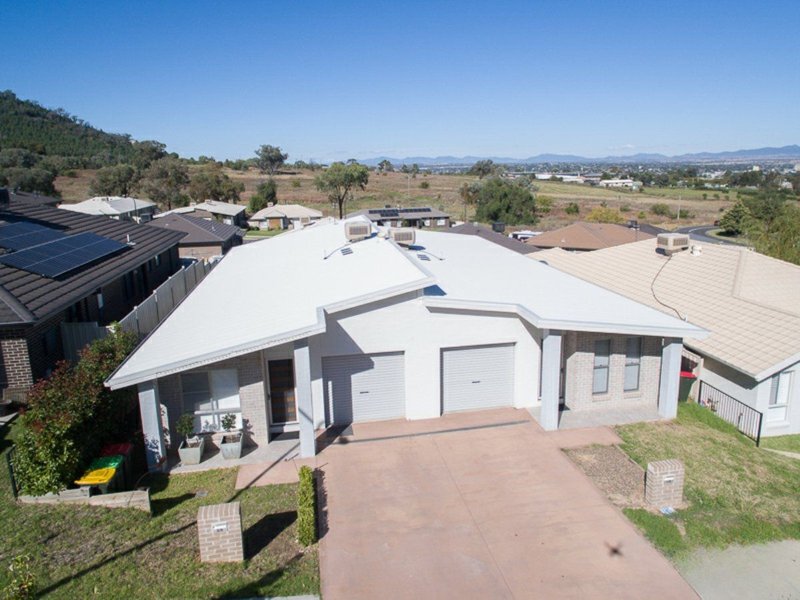 Photo - 2/6 Scarborough Close, Tamworth NSW 2340 - Image 9