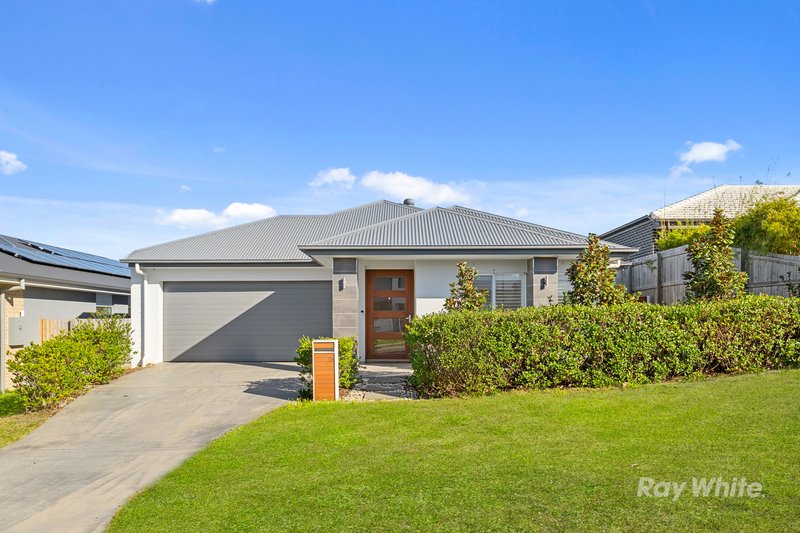 Photo - 26 Seaberry Vista, Redland Bay QLD 4165 - Image 2
