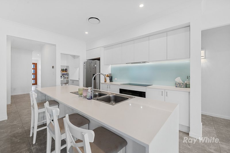 Photo - 26 Seaberry Vista, Redland Bay QLD 4165 - Image 3