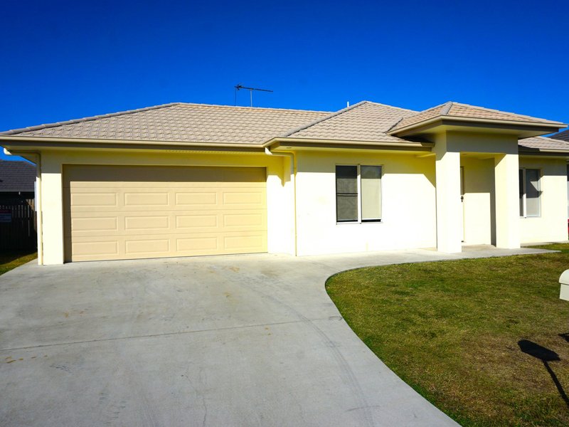 Photo - 26 Seabreeze Crescent, Bowen QLD 4805 - Image 2