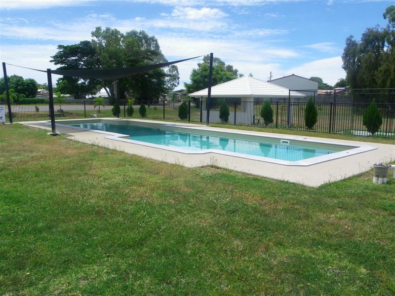 Photo - 26 Seabreeze Crescent, Bowen QLD 4805 - Image 12