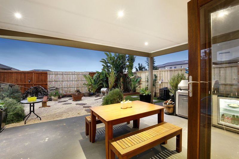 Photo - 26 Seagrass Crescent, Point Cook VIC 3030 - Image 16