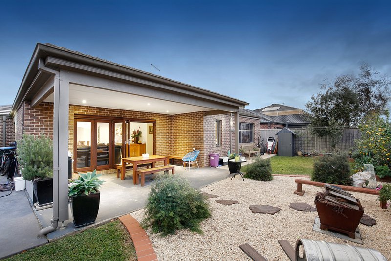 Photo - 26 Seagrass Crescent, Point Cook VIC 3030 - Image 19