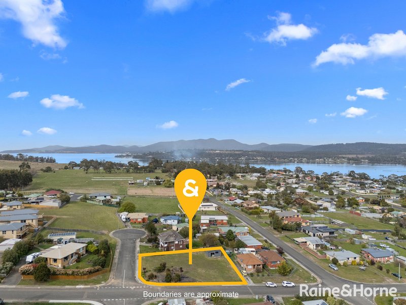 Photo - 26 Selwyn Street, Triabunna TAS 7190 - Image 8