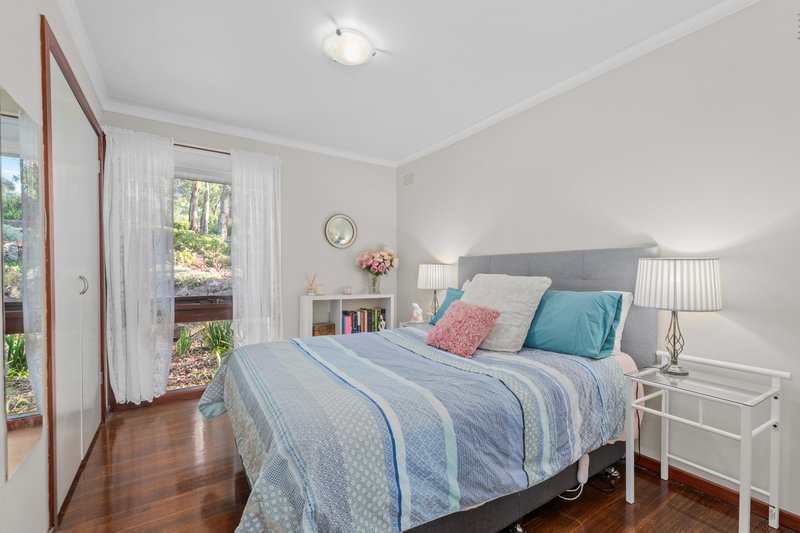 Photo - 26 Shanklin Street, Hurstbridge VIC 3099 - Image 9