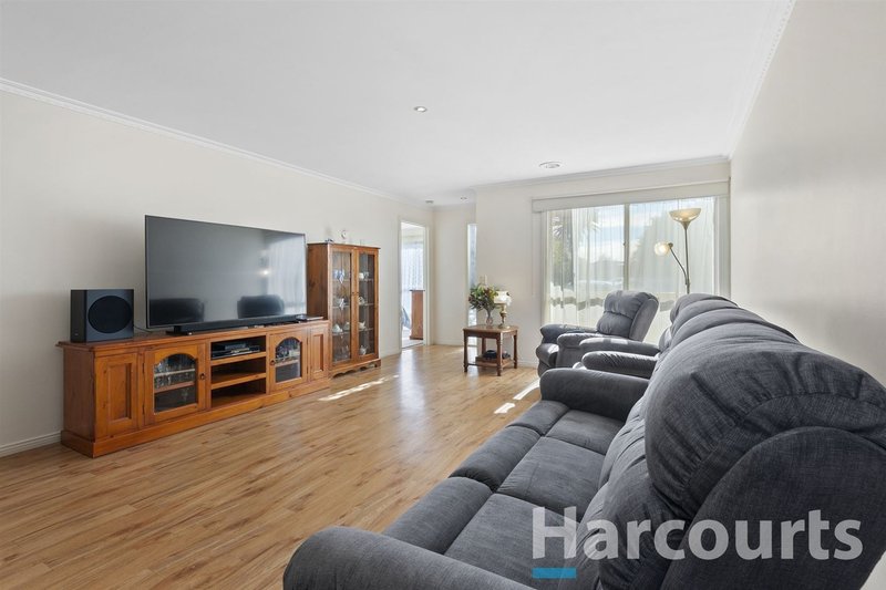 Photo - 26 Shari Drive, Delacombe VIC 3356 - Image 3