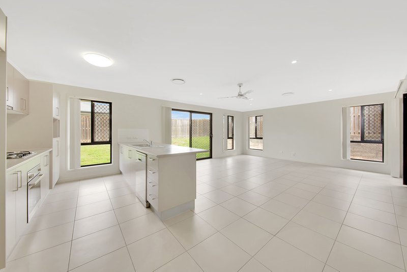 Photo - 26 Shearwater Drive, Glen Eden QLD 4680 - Image 2