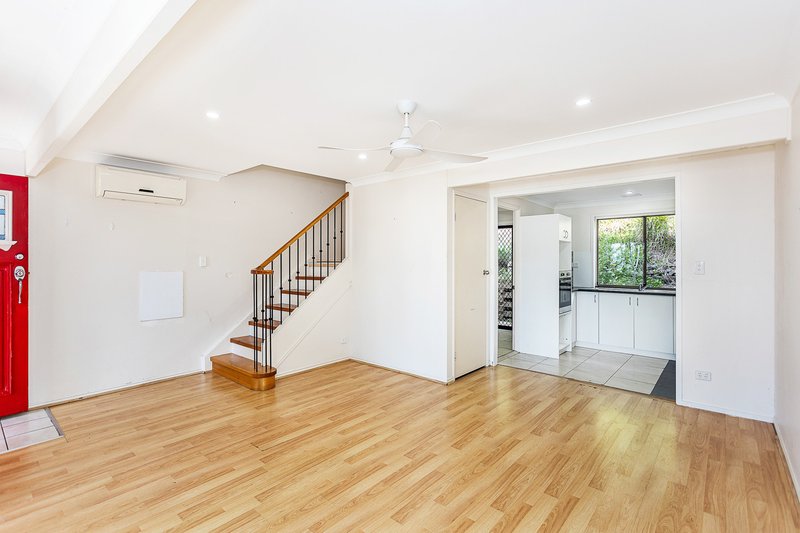Photo - 2/6 Sherwood Close, Mudgeeraba QLD 4213 - Image 6