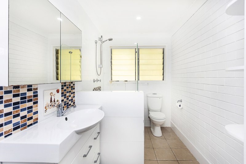 Photo - 2/6 Sherwood Close, Mudgeeraba QLD 4213 - Image 9