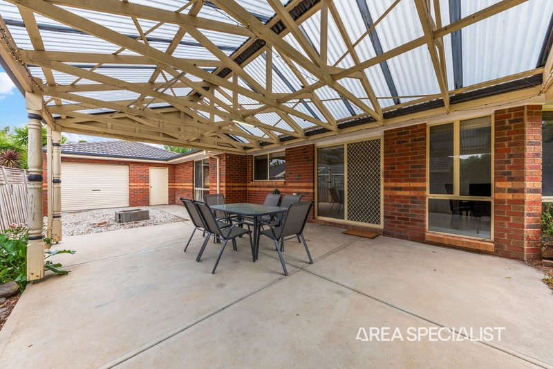 Photo - 26 Shetland Court, Pakenham VIC 3810 - Image 4