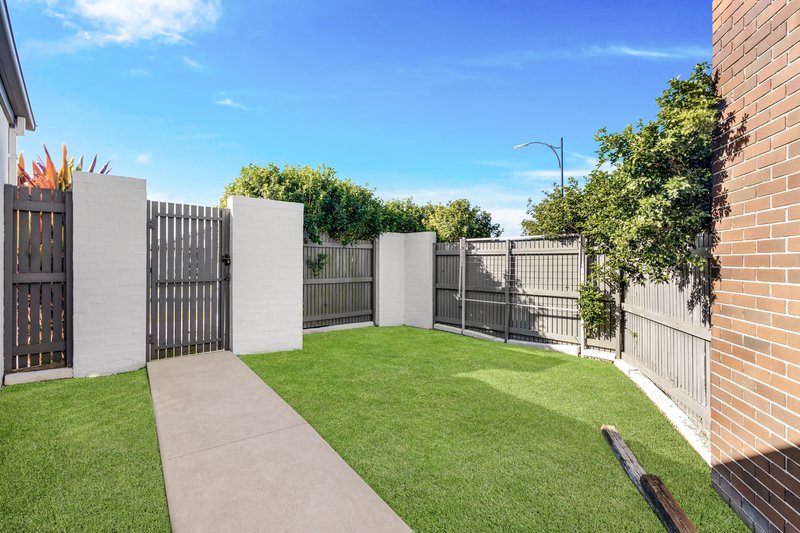 Photo - 26 Sierra Avenue, Middleton Grange NSW 2171 - Image 8