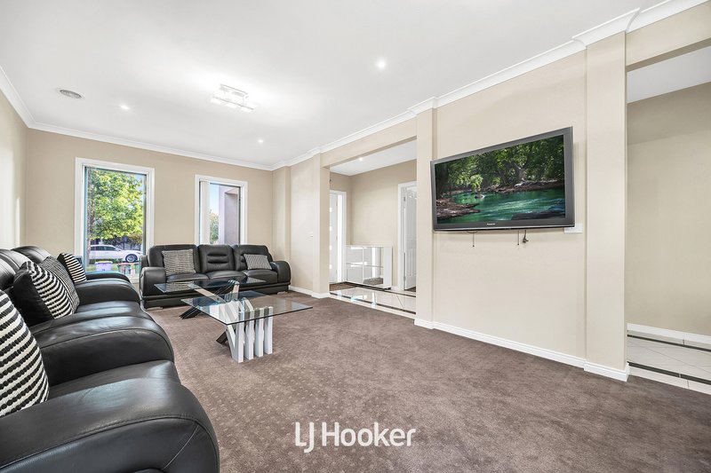 Photo - 26 Sigvard Boulevard, Hallam VIC 3803 - Image 6
