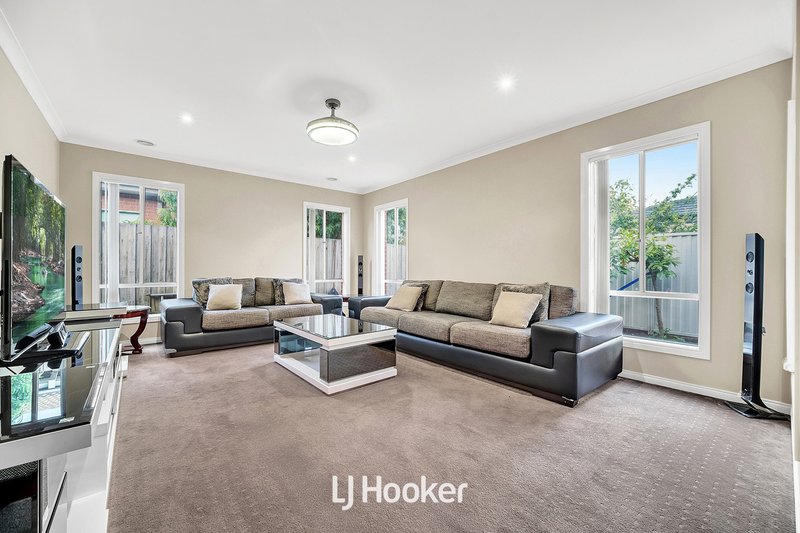 Photo - 26 Sigvard Boulevard, Hallam VIC 3803 - Image 8