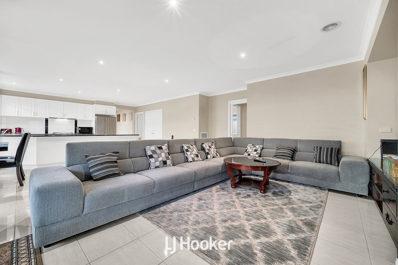 Photo - 26 Sigvard Boulevard, Hallam VIC 3803 - Image 9