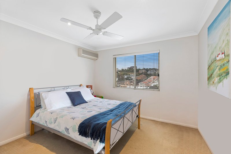 Photo - 2/6 Smillie Avenue, Terrigal NSW 2260 - Image 7