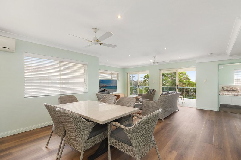 Photo - 2/6 Smillie Avenue, Terrigal NSW 2260 - Image 5