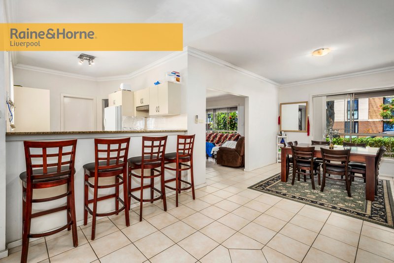 Photo - 26 Smith Crescent, Liverpool NSW 2170 - Image 4