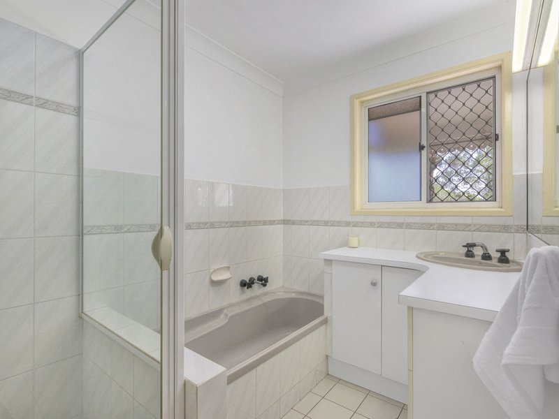 Photo - 26 Soames Street, Everton Park QLD 4053 - Image 16