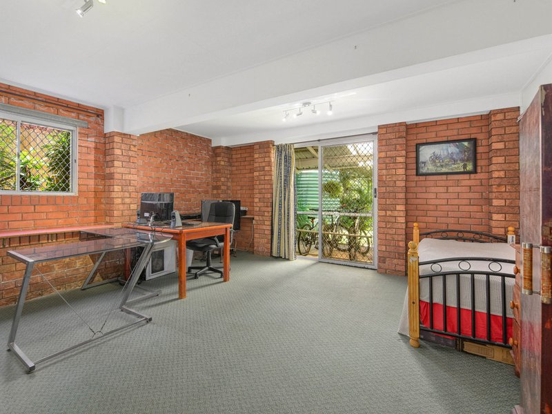 Photo - 26 Soames Street, Everton Park QLD 4053 - Image 18