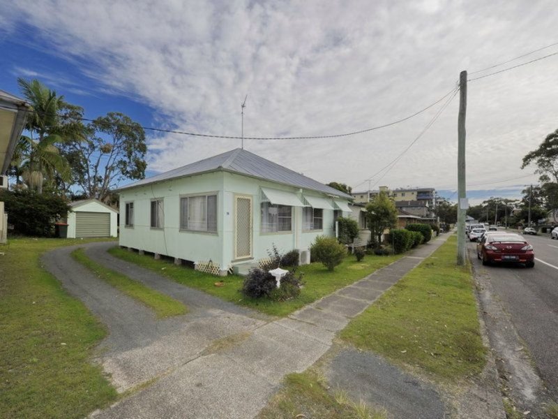 Photo - 26 Soldiers Point Road, Soldiers Point NSW 2317 - Image 6