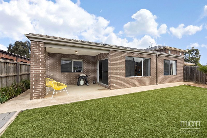 Photo - 26 Spinifex Street, Point Cook VIC 3030 - Image 5