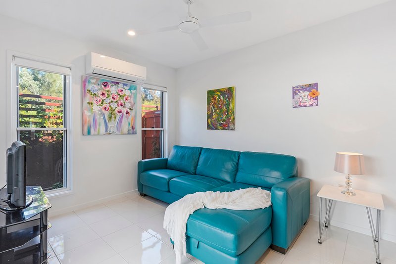 Photo - 26 Splendor Place, Birtinya QLD 4575 - Image 3