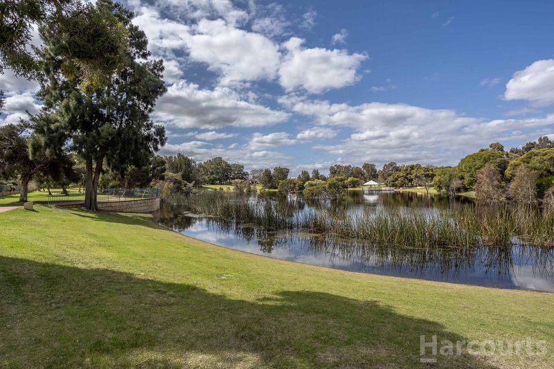 Photo - 26 St Helens Grove, Landsdale WA 6065 - Image 14