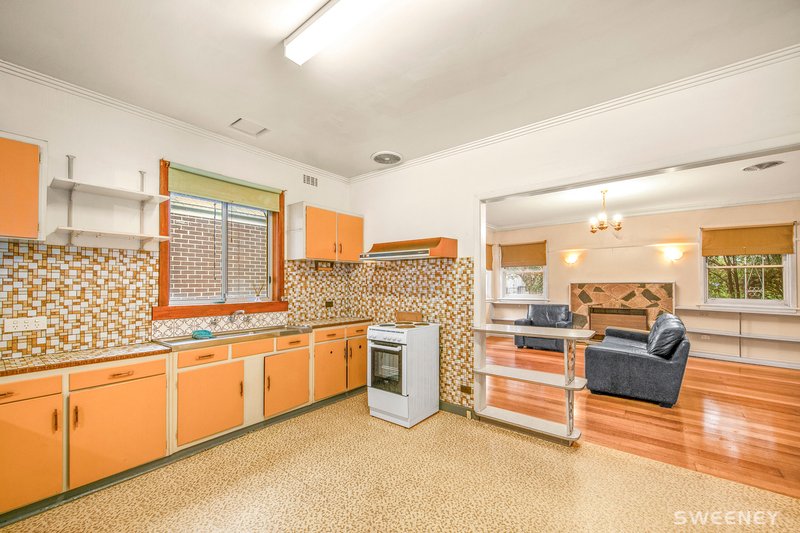 Photo - 26 Stapley Crescent, Altona North VIC 3025 - Image 5