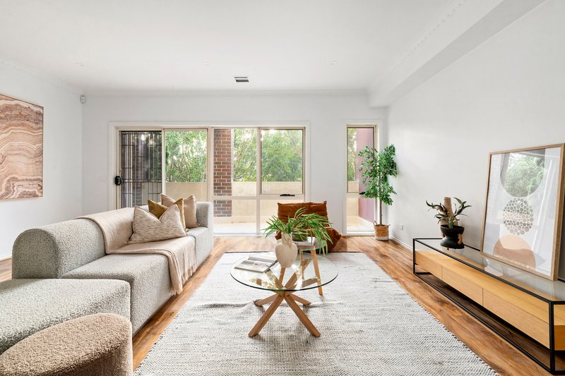 Photo - 26 Stockade Avenue, Coburg VIC 3058 - Image 2