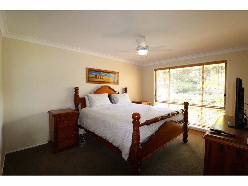 Photo - 26 Streamside Street, Woollamia NSW 2540 - Image 12