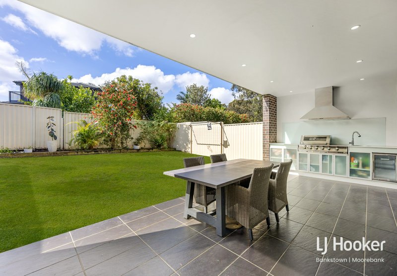 Photo - 26 Sturt Ave , Georges Hall NSW 2198 - Image 9