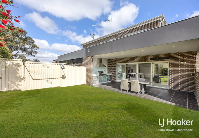 Photo - 26 Sturt Ave , Georges Hall NSW 2198 - Image 10