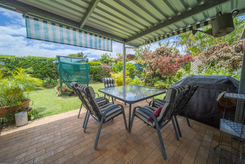 Photo - 26 Sunderland Drive, Banksia Beach QLD 4507 - Image 5