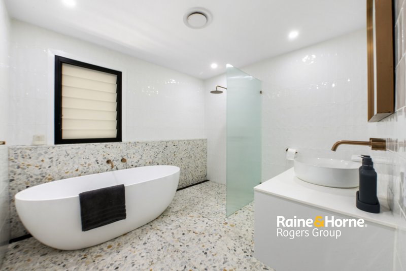 Photo - 26 Sunrise Avenue, Budgewoi NSW 2262 - Image 9
