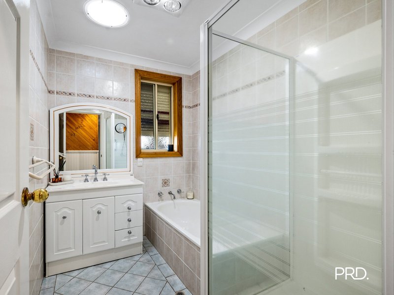 Photo - 26 Sunset Ave , South Penrith NSW 2750 - Image 2