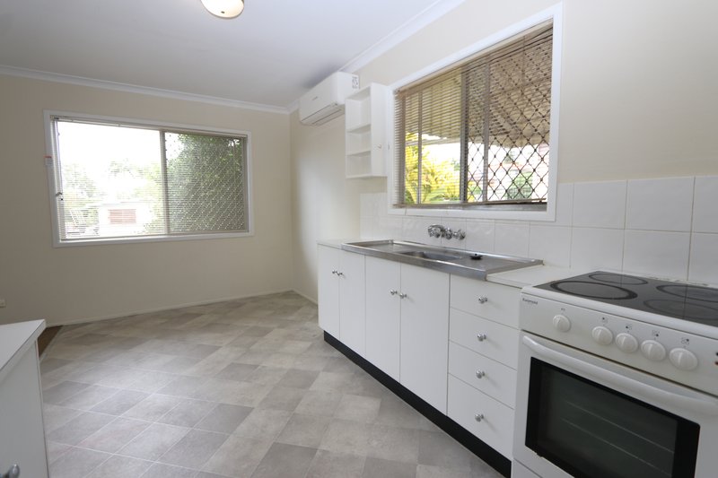 Photo - 26 Susanne Street, Southport QLD 4215 - Image 7