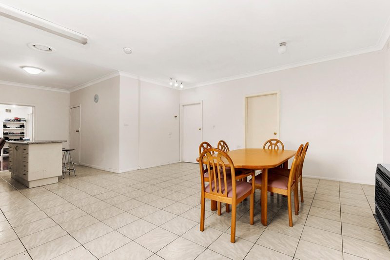 Photo - 26 Sussex Street, Blackburn North VIC 3130 - Image 4