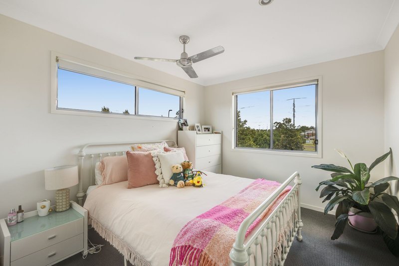 Photo - 2/6 Sweeney Street, Kearneys Spring QLD 4350 - Image 8