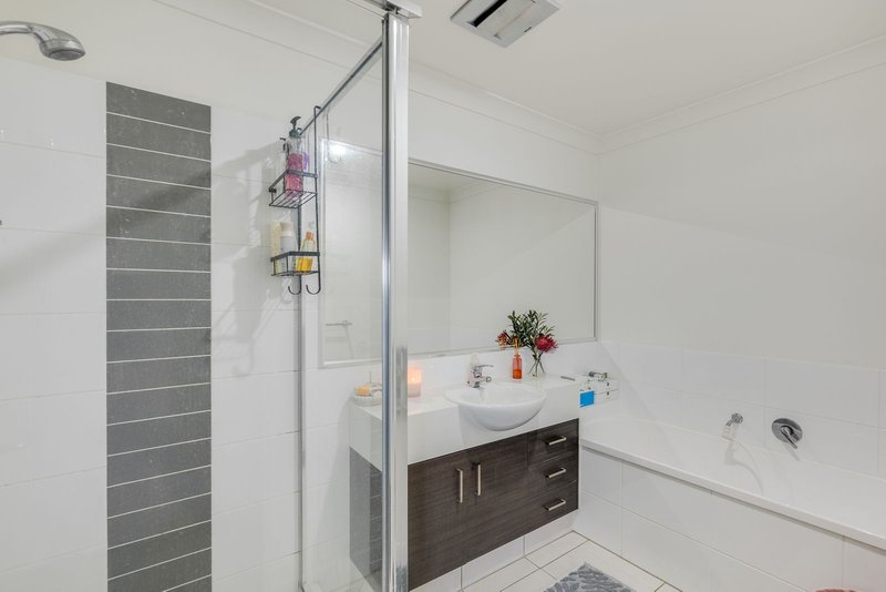 Photo - 2/6 Sweeney Street, Kearneys Spring QLD 4350 - Image 9