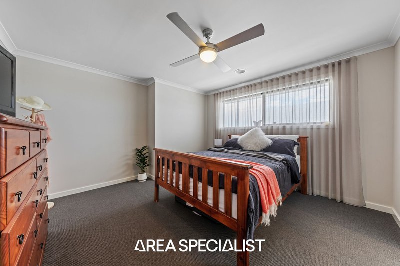 Photo - 26 Tahoe Circuit, Pakenham VIC 3810 - Image 15