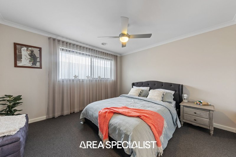 Photo - 26 Tahoe Circuit, Pakenham VIC 3810 - Image 16