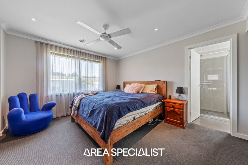 Photo - 26 Tahoe Circuit, Pakenham VIC 3810 - Image 18