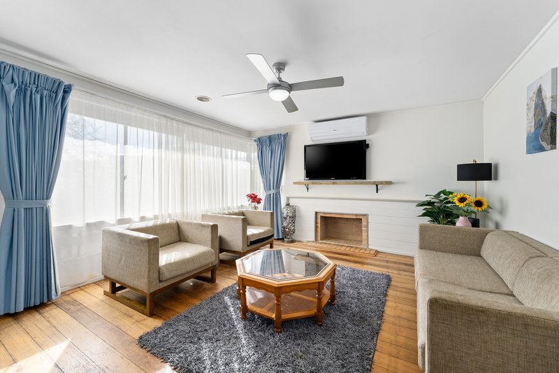 Photo - 26 Tamala Avenue, Notting Hill VIC 3168 - Image 2