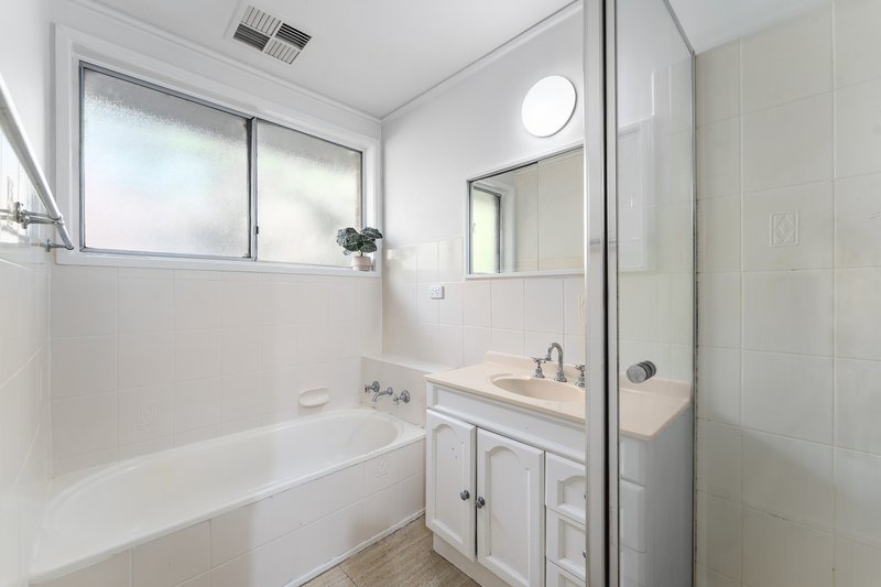 Photo - 26 Tamala Avenue, Notting Hill VIC 3168 - Image 8